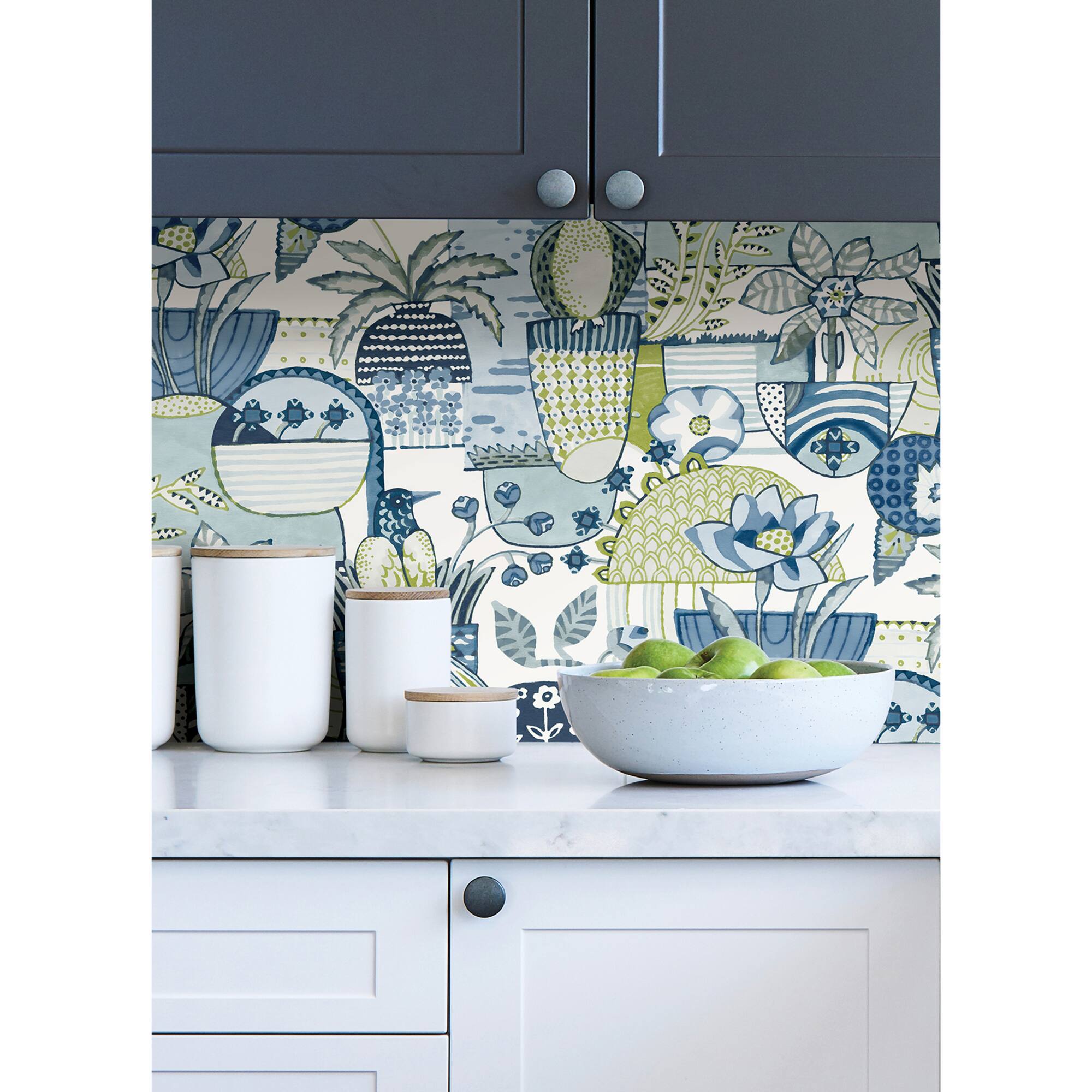 Caroline et Bettina Blue Avriel Peel & Stick Wallpaper